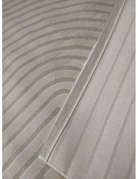 URGUP 040B - Tapis à motif géometrique couleur Beige